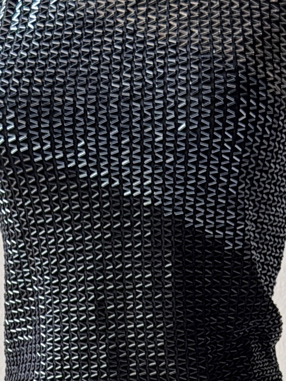 Cache Vintage Cropped Sequin top. - Picture 2 of 4